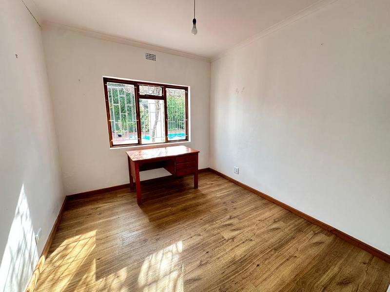 5 Bedroom Property for Sale in Bergvliet Western Cape